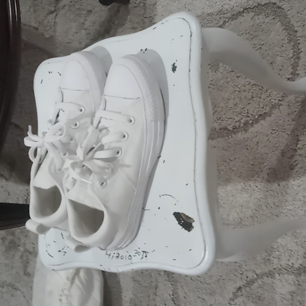 White converse